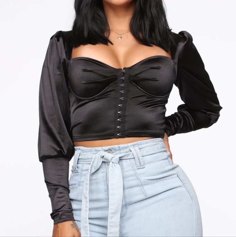 Hook & Eye Balloon Sleeve Satin Crop Top